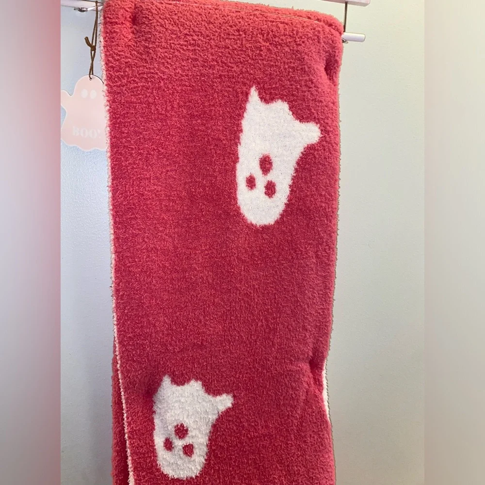 Ghost Blanket Pink Very Soft White Throw NWT Cupcakes Cashmere Halloween Boo